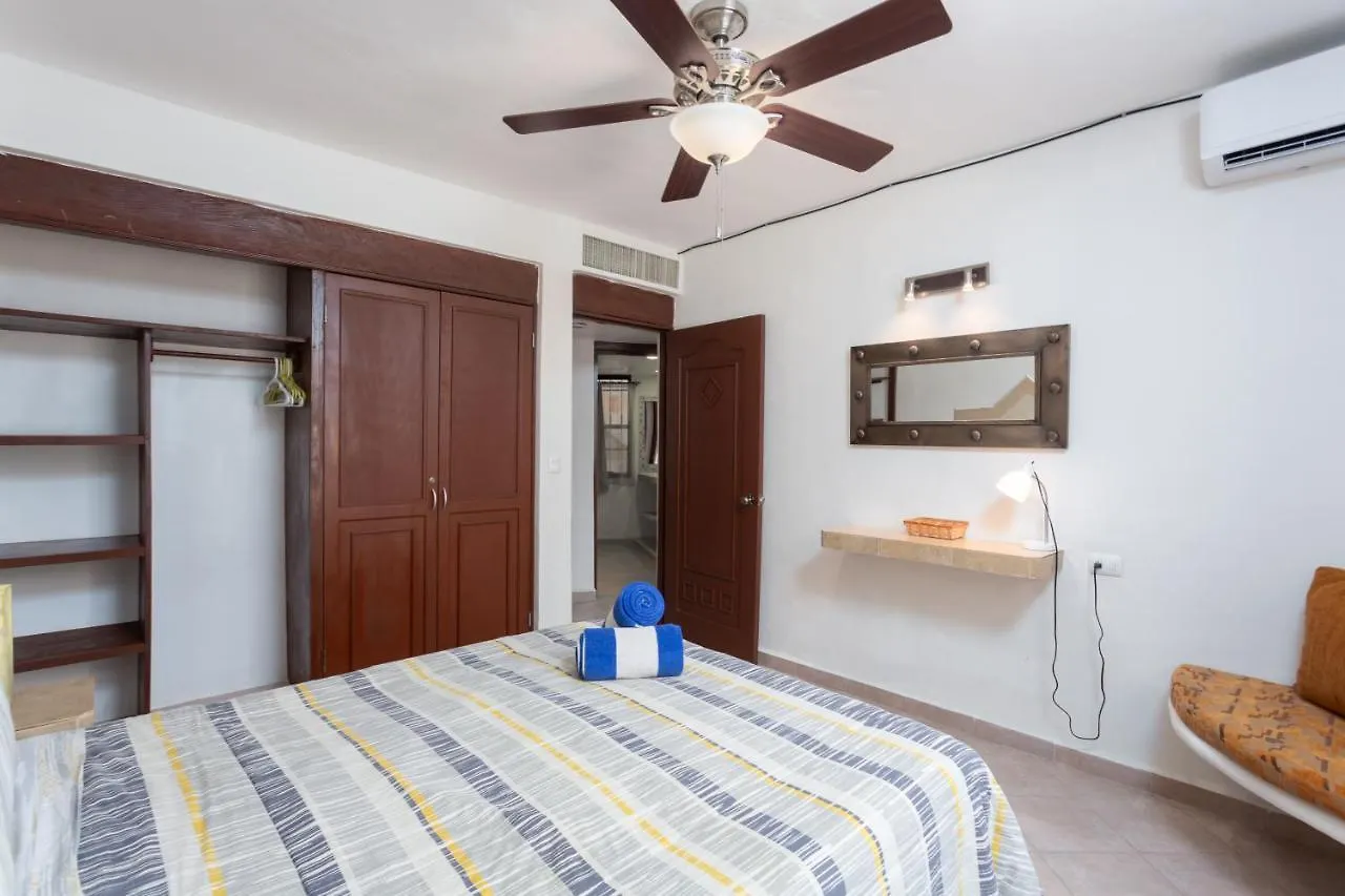 Great Locationhigh Speed Internetbeach Club Playa del Carmen Apartment