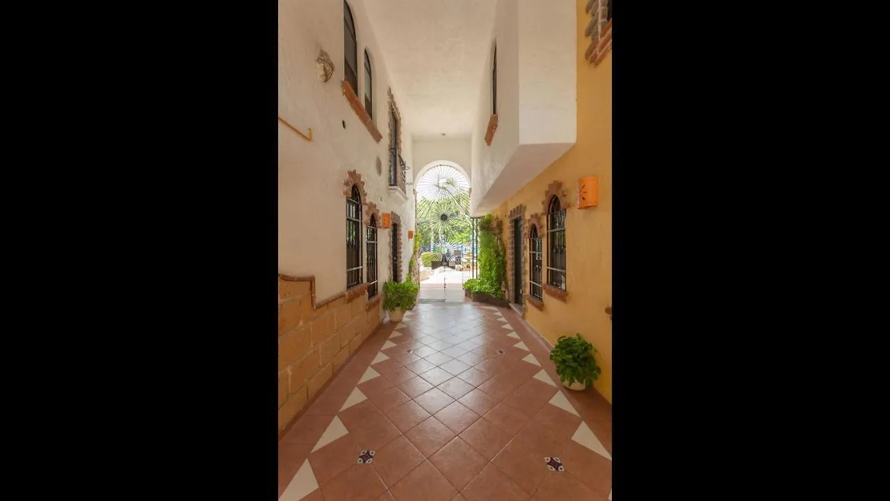 Great Locationhigh Speed Internetbeach Club Playa del Carmen Apartment